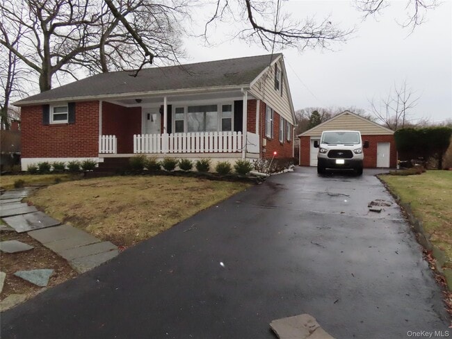 3 Birch St in Airmont, NY - Building Photo - Building Photo