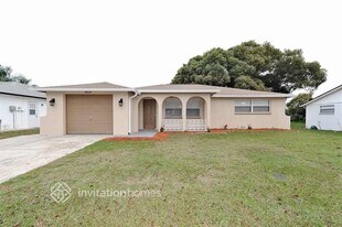 5809 Elena Dr in Holiday, FL - Building Photo