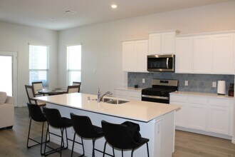 8355 Radiant St in Garland, TX - Building Photo - Building Photo