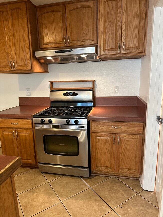 property at 601 S Fashion Park St