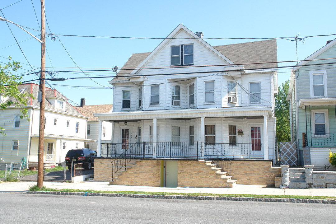 160-162 Gordon St in Perth Amboy, NJ - Foto de edificio