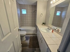 11211 East Bay Rd in Gibsonton, FL - Building Photo - Building Photo
