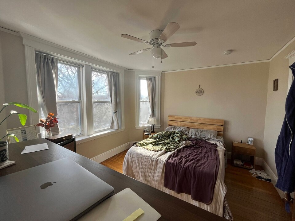 11 Symphony Rd, Unit 4 in Boston, MA - Building Photo