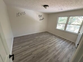 8243 Creekridge Cir in Riverdale, GA - Building Photo - Building Photo