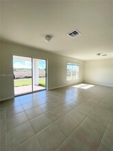 9018 S Castle Cir in La Belle, FL - Building Photo - Building Photo