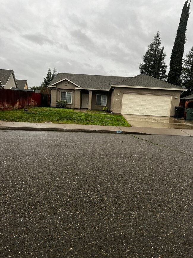 property at 1705 Redwood Ave
