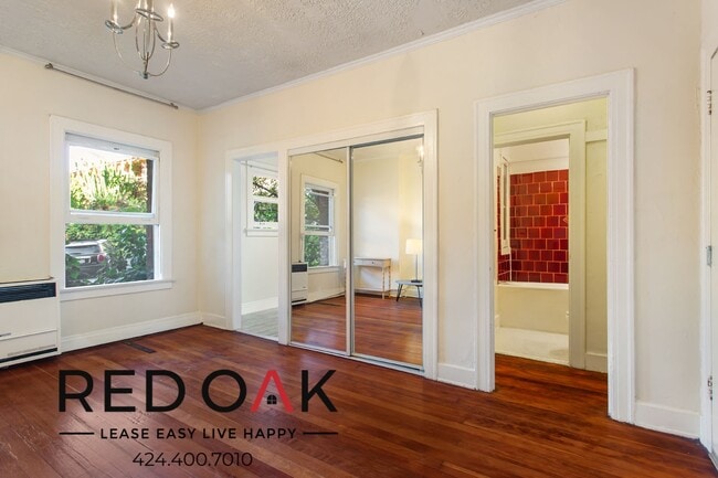 532 S Coronado St in Los Angeles, CA - Building Photo - Building Photo