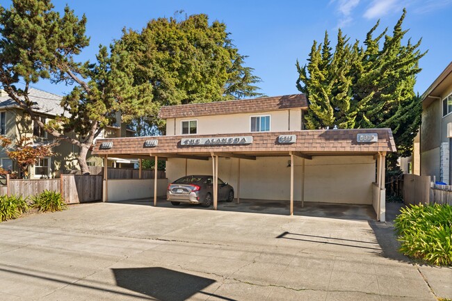 5809 Alameda Ave in Richmond, CA - Building Photo - Building Photo