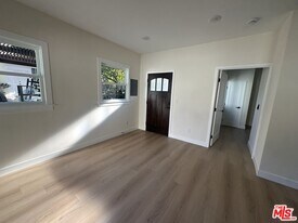 1749 Virginia Rd in Los Angeles, CA - Building Photo