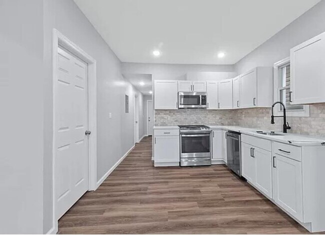 58 Old Bergen Rd in Jersey City, NJ - Building Photo - Building Photo
