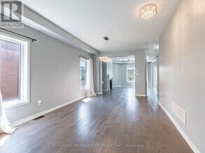 42 Cookview Dr in Brampton, ON - Building Photo - Building Photo