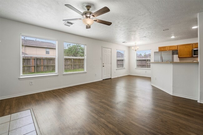 18401 Sunrise Oaks Ct in Montgomery, TX - Building Photo - Building Photo