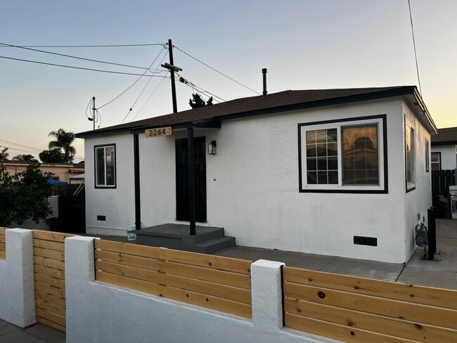 property at 2264 Smythe Ave