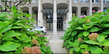 388 Prince of Wales Dr in Mississauga, ON - Building Photo - Building Photo