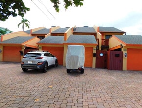 797 S Riverside Dr in Pompano Beach, FL - Foto de edificio - Building Photo