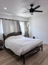 715 Sunset Ave in Venice, CA - Building Photo - Building Photo