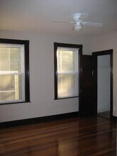 10 Bucknam St in Boston, MA - Foto de edificio - Building Photo
