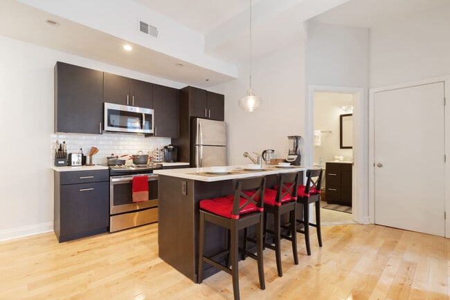 248 Market St in Philadelphia, PA - Foto de edificio - Building Photo