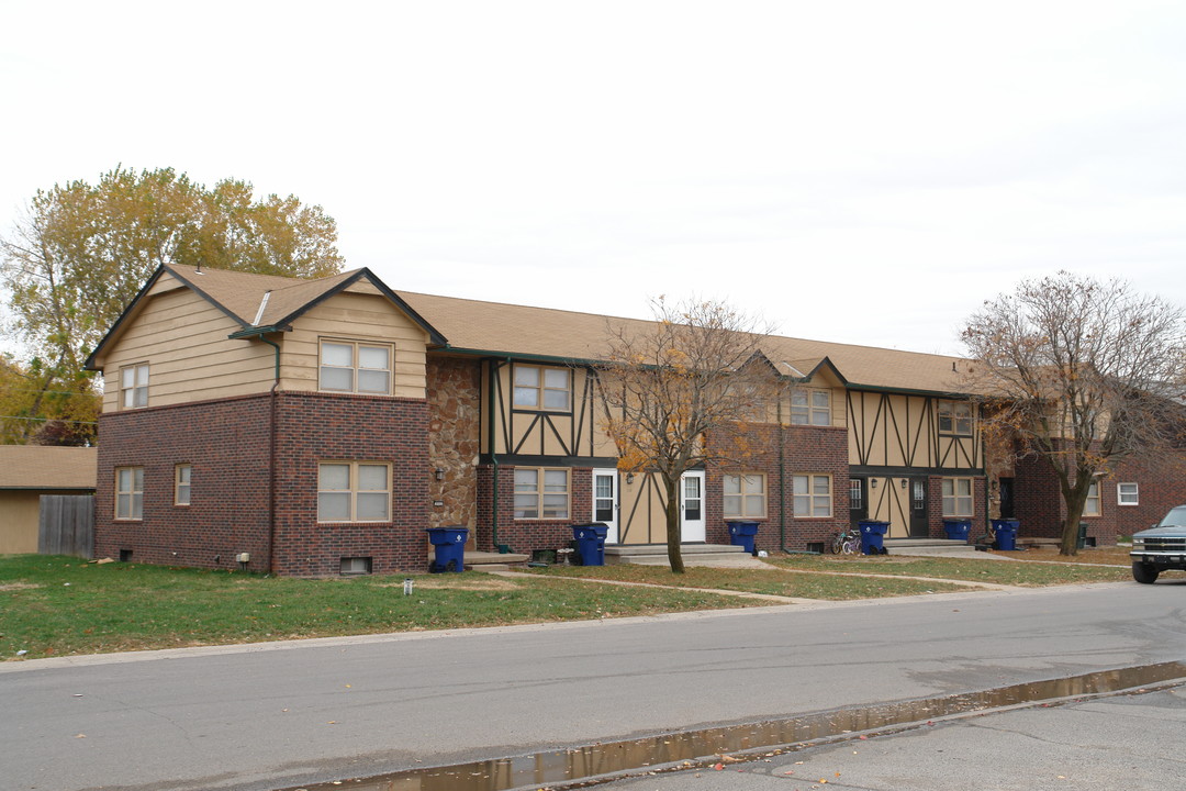 108-118 S Colby in Valley Center, KS - Building Photo