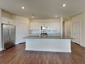 256 Yasmin Daylily Pl in Henderson, NV - Building Photo - Building Photo