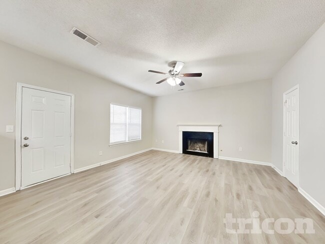 2368 Rambling Way in Lithonia, GA - Foto de edificio - Building Photo