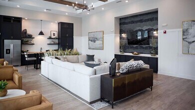 9500 Grandtree Ave, Unit B1C in Venice, FL - Building Photo - Building Photo