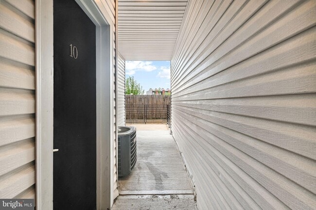 1843 N 6th St, Unit 10 in Philadelphia, PA - Building Photo - Building Photo
