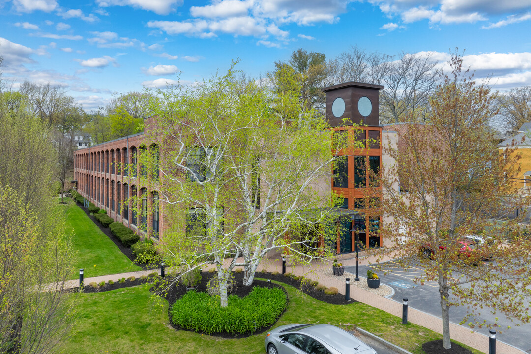 1 Aberdeen Way in Cambridge, MA - Building Photo