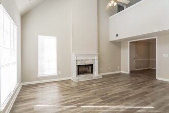 132 Red Oak Ln in Alabaster, AL - Building Photo - Building Photo