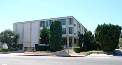 Pompeian Apartments in Studio City, CA - Building Photo - Building Photo