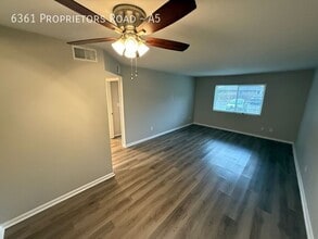 6361 Proprietors Rd in Worthington, OH - Building Photo - Building Photo