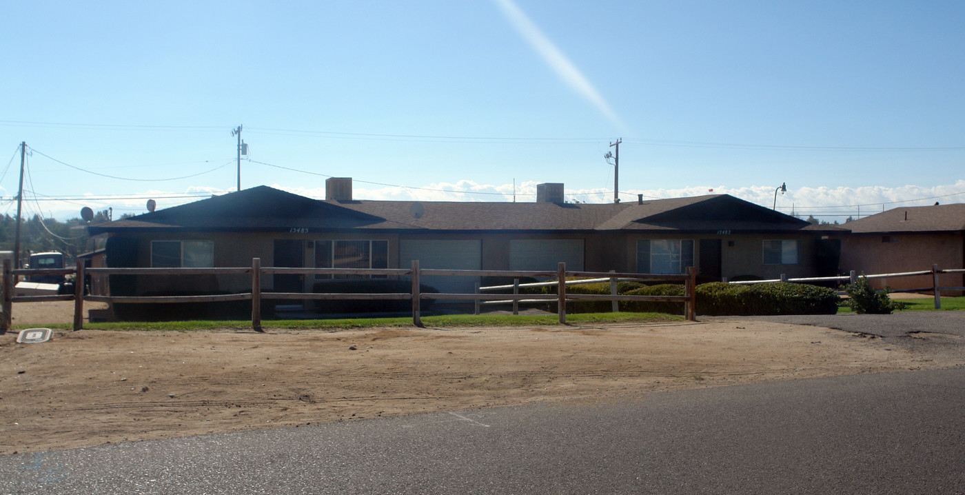 15483 Morada Rd in Victorville, CA - Building Photo