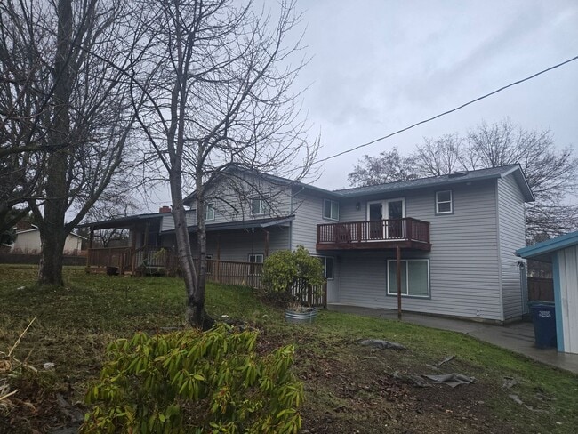 property at 3108 Lodgepole Rd