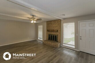 200 3 Oaks Dr in Midwest City, OK - Building Photo - Building Photo