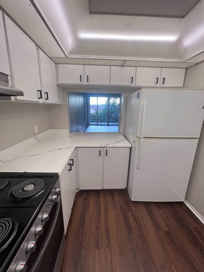 9470 Live Oak Pl in Davie, FL - Foto de edificio - Building Photo