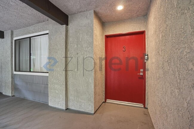 743 Euclid Ave in Long Beach, CA - Building Photo - Building Photo