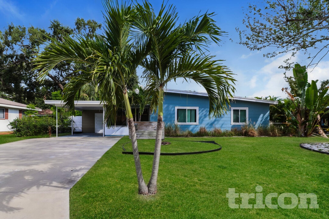 7217 11th Ave N in St. Petersburg, FL - Building Photo