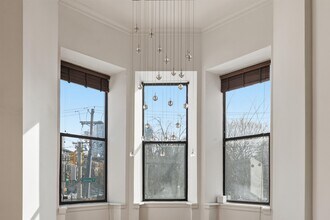 297 Montgomery St in Jersey City, NJ - Building Photo - Building Photo