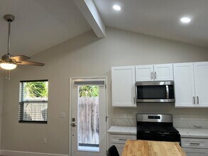 745 Torrey Pines Pl in Oceanside, CA - Building Photo - Building Photo