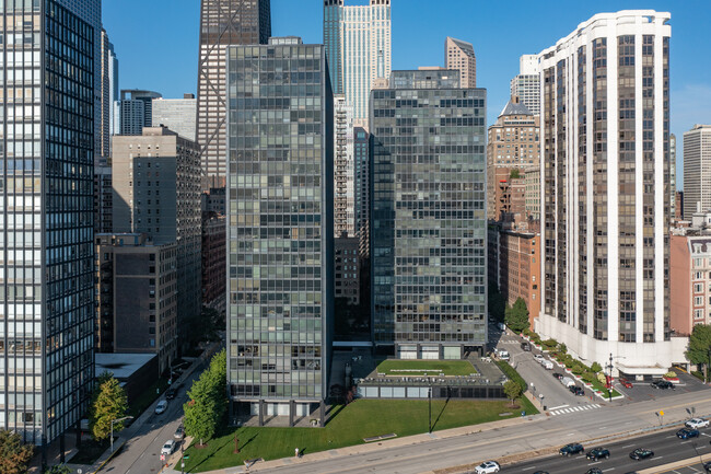 The Esplanade Apartments in Chicago, IL - Building Photo - Building Photo