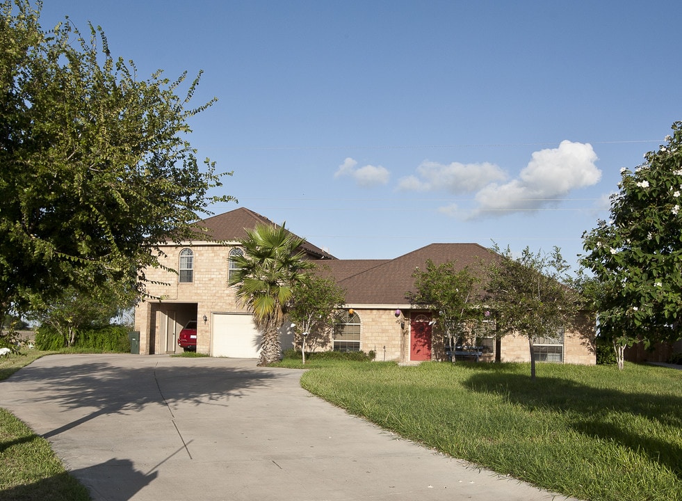 734 Sonesta Ct in Harlingen, TX - Foto de edificio