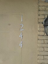 1244 NW 7th Ave in Fort Lauderdale, FL - Foto de edificio - Building Photo