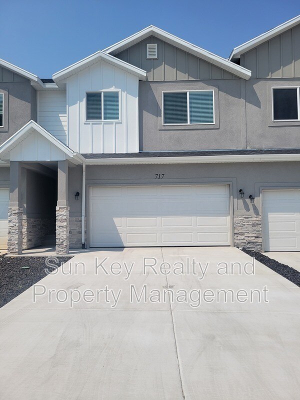 717 N 160 E in Tooele, UT - Building Photo - Building Photo