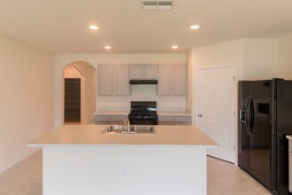 462 St Georges Cir in Eagle Lake, FL - Building Photo - Building Photo