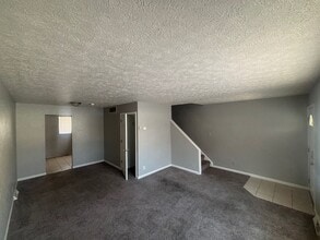 4958 Caroline Dr in Warrensville Heights, OH - Building Photo - Building Photo