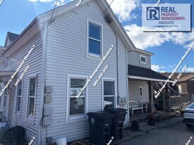 1 Rice Ave in Nashua, NH - Building Photo