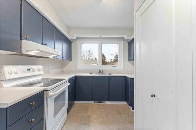 1318 St. Jean St in Ottawa, ON - Building Photo - Building Photo