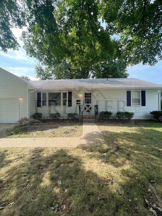 2712 S Glenwood Ave in Independence, MO - Building Photo