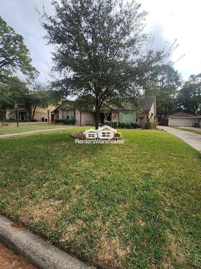 4903 Wind Chimes Dr in Houston, TX - Building Photo - Building Photo