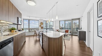 444 N Orleans St in Chicago, IL - Building Photo